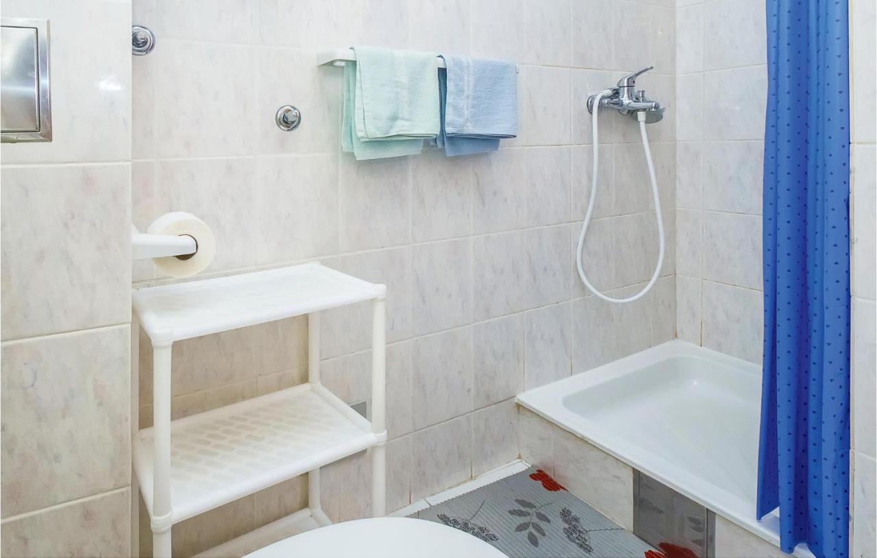 Cozy Apartment In Lokva Rogoznica With Wifi Екстер'єр фото